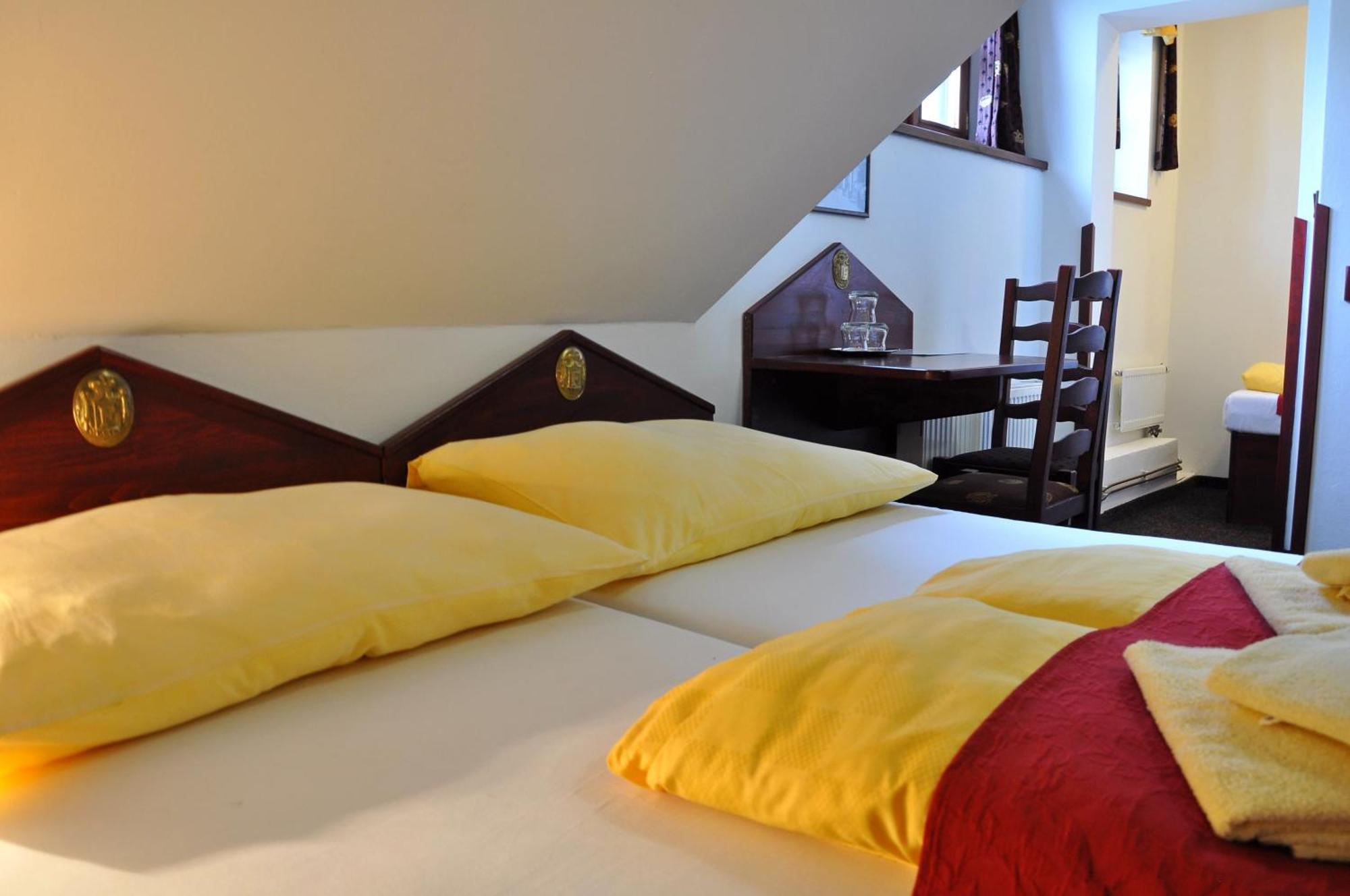 Hotel Cisar Ferdinand Loket Bilik gambar