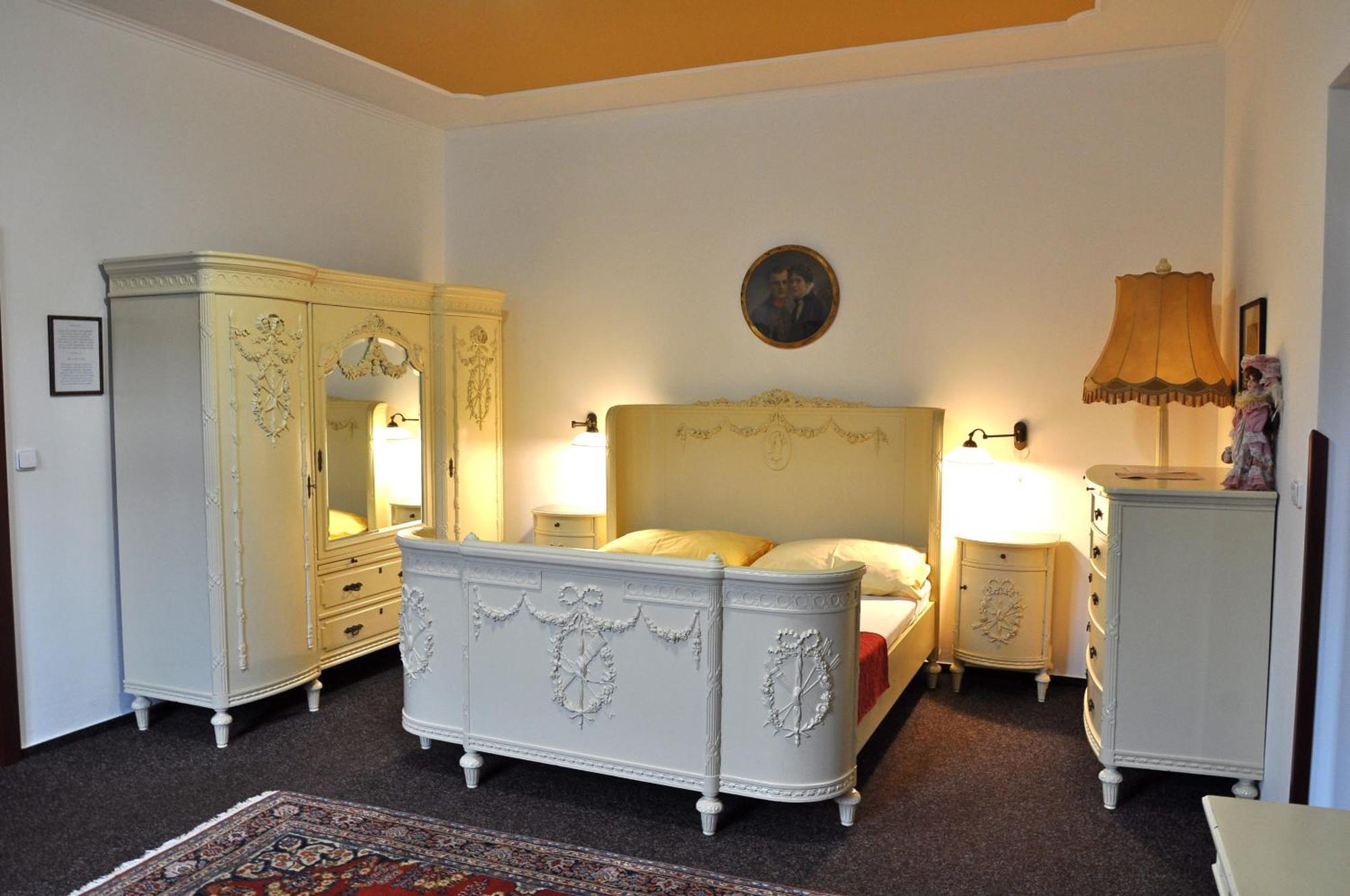 Hotel Cisar Ferdinand Loket Luaran gambar